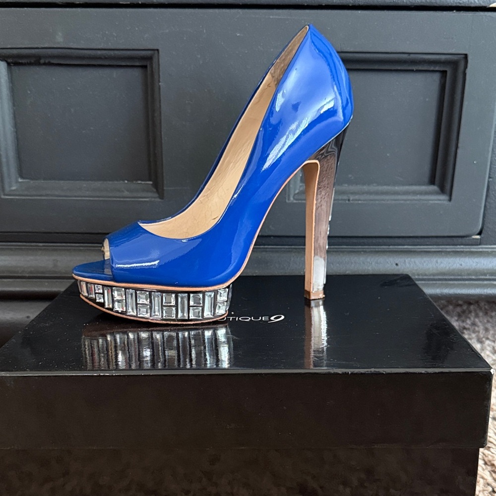 Boutique 9 Vibrant Blue Peep Toe Heels